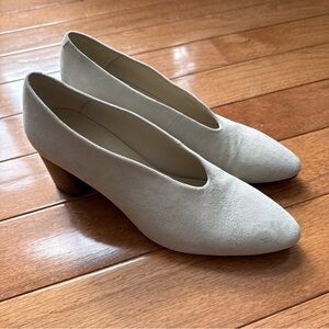 Vagabond Shoemakers Cream Suede pump with wood block heel 38/7.5